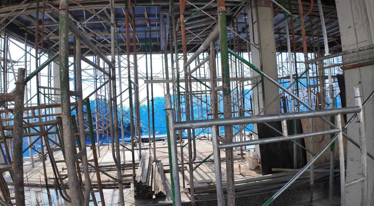 Xây nhà phần thô là gì? Giá xây nhà phần thô năm 2025 hình ảnh giàn giáo trong mục xây nhà phần thô tại công trình của song vũ